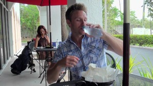 MILF Hunter - Horny Syren De Mer giving head for Levi Cash