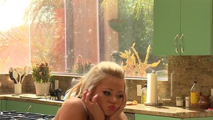 Mommy Got Boobs: Nikita Von James & Bill Bailey sex tape