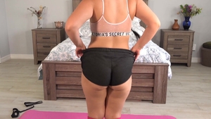 Baberotica - Luna Leve feels in need of fingering
