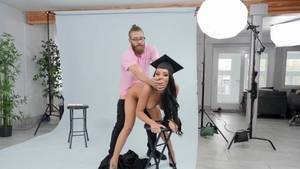 Brazzers Exxtra: Gianna Grey blowjobs sex tape