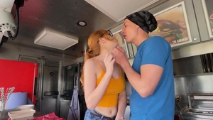 BigNaturals.com: Amateur Scarlett Jones cowgirl fuck