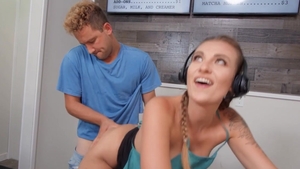 BRAZZERS Exxtra: Cumshot with athletic caucasian driver