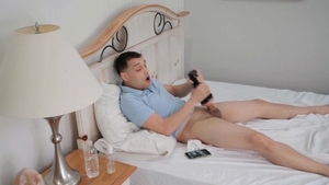 Lil Humpers - Bubble butt latina stepmom rushes cumshot